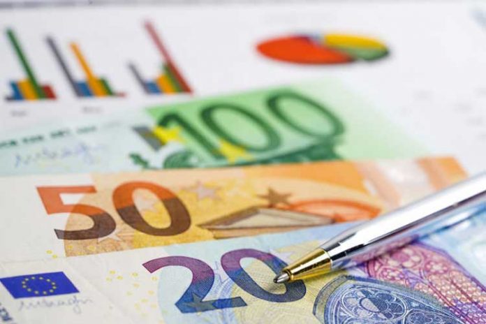 1181 δισ. Ευρώ για Φοροελαφρύνσεις Ενίσχυση Εισοδημάτων και Ανάπτυξη